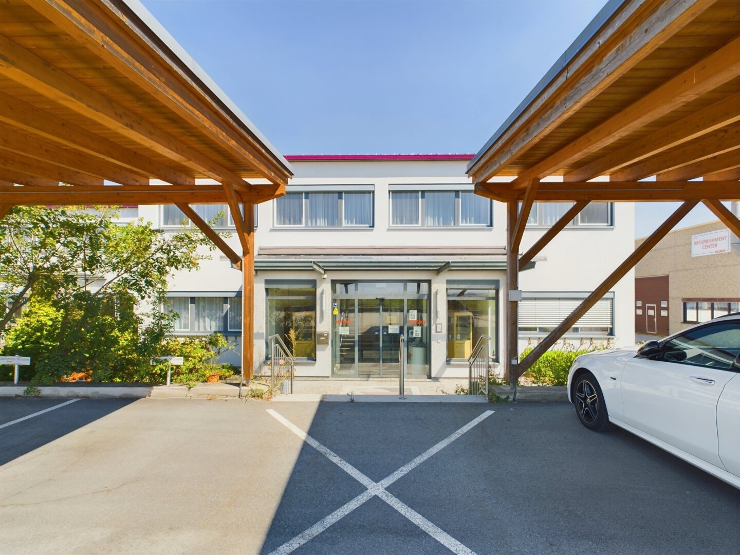 € 3,00/m² – 9.761 m² Gewerbe - Büro, Produktion u. Lager. Top Zustand. Sofort beziehbar