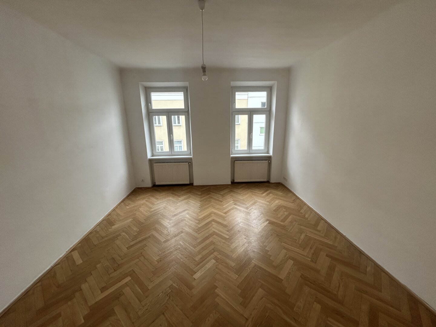 Brotfabriknähe / helle 66 m² Altbaumiete / unbefristete Hauptmiete