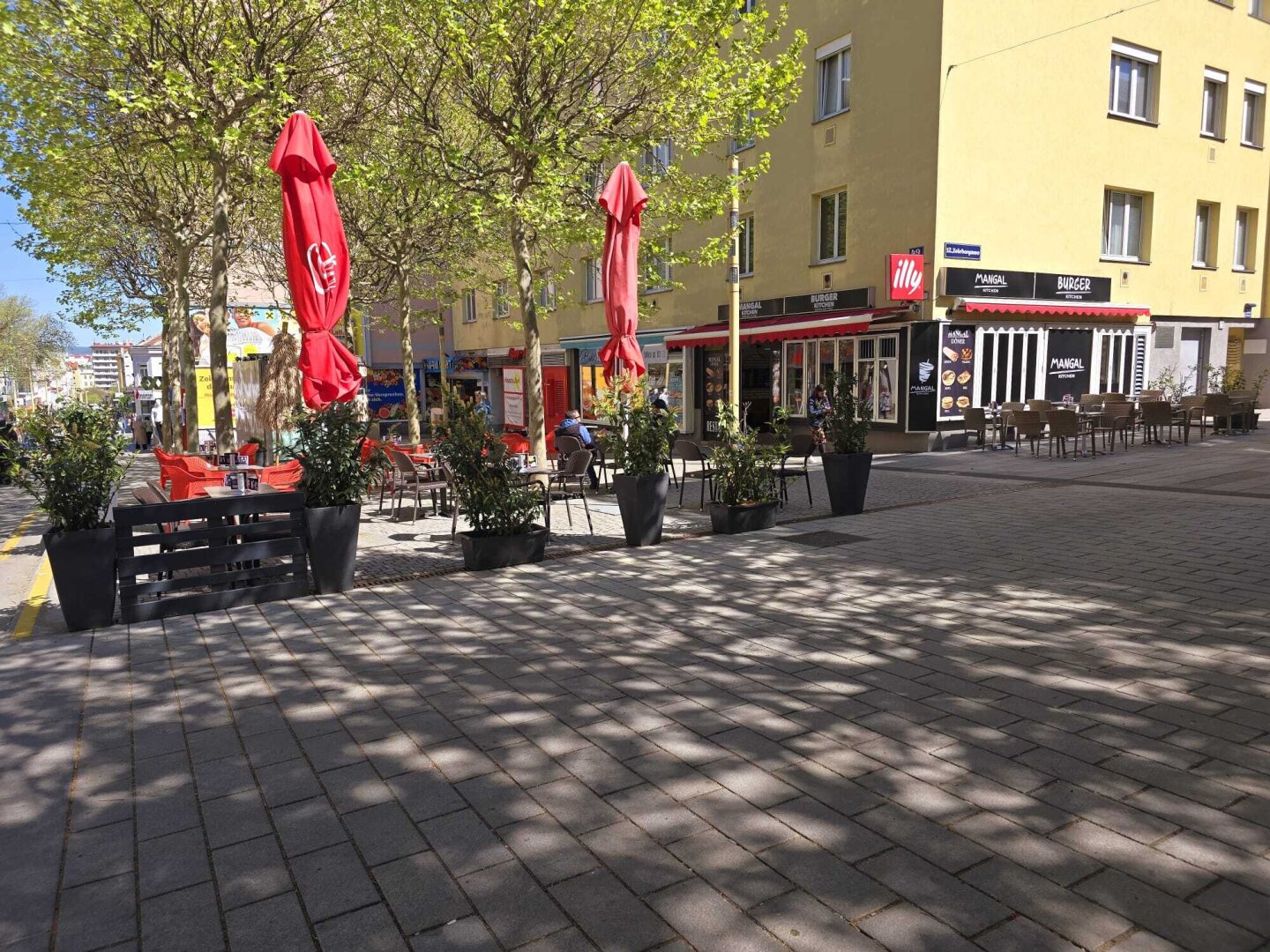 BESTE LAGE + Gutes Essen + Fußgängerzone Meidlinger Hauptstraße +