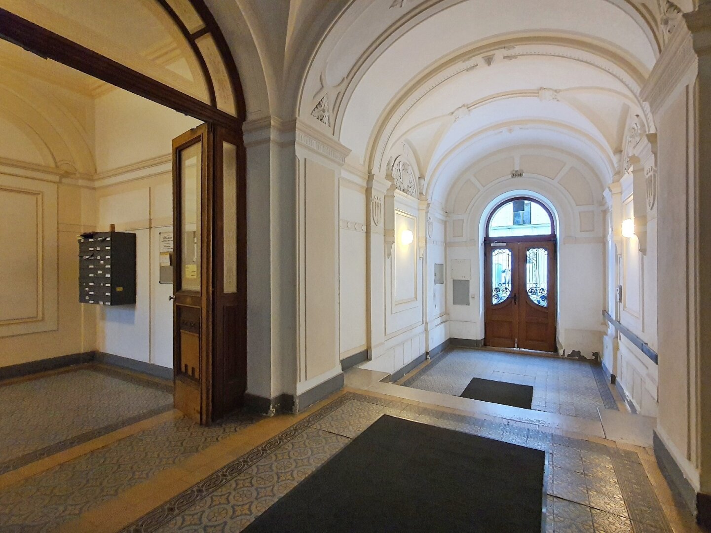 ++NEU++ Helle Stilaltbauwohnung mit CHARME in begehrter Lage nahe Arenbergpark & U-Bahn ++