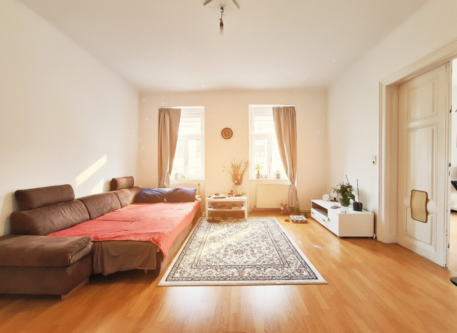 ++NEU++ Großzügige, gepflegte helle 2-Zimmer-ALTBAUWONUNG nahe ELTERLEINPLATZ und zukünftiger U5 Linie!