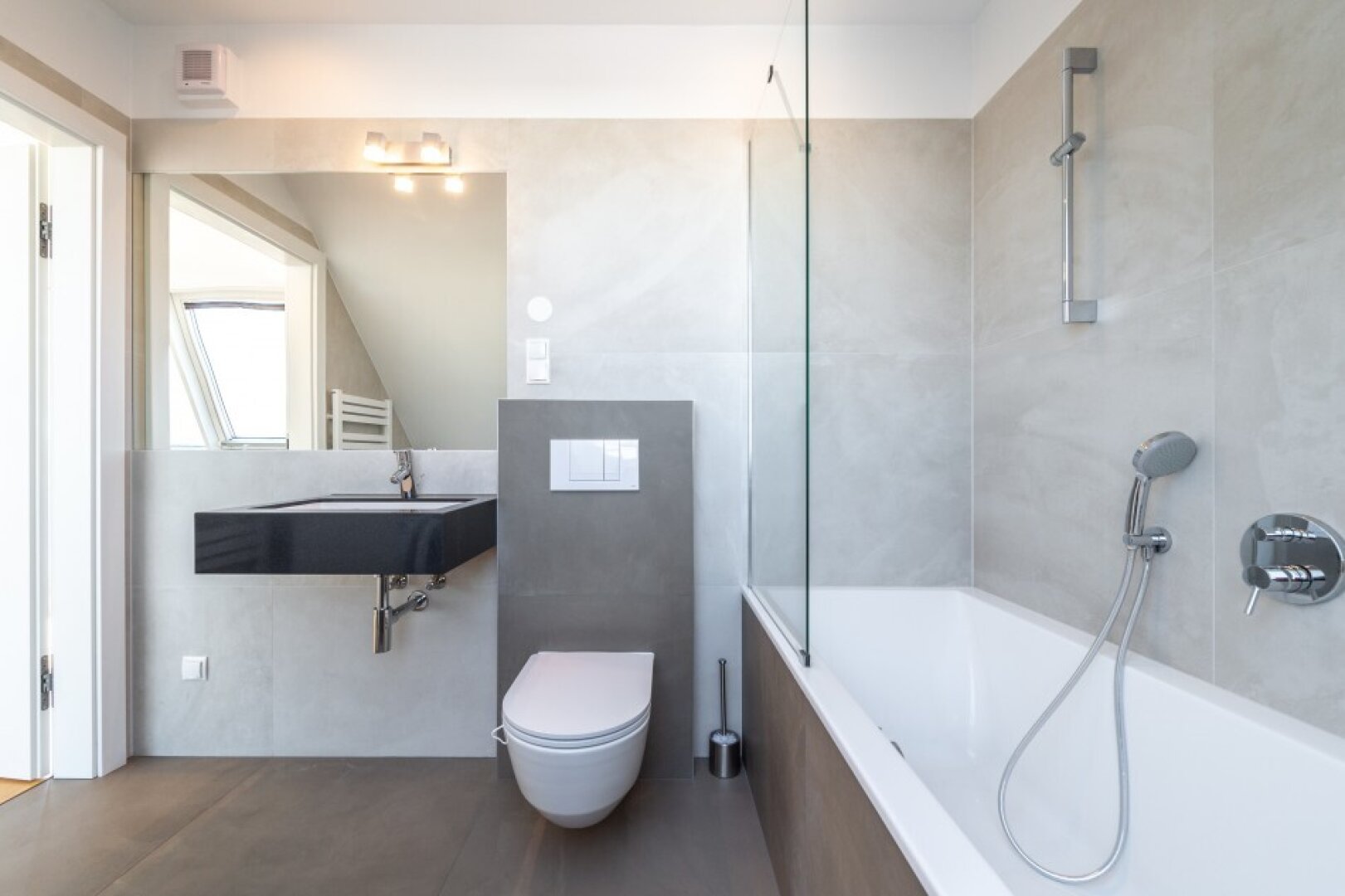 Badezimmer #2 mit Tageslicht