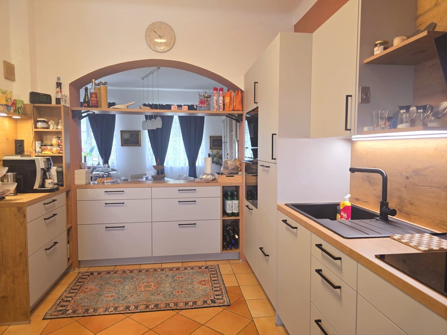 + EINFAMILIENHAUS / Grenze Deutsch Wagram + Grundstück 774m² + BEHEIZTER POOL MIT ÜBERDACHUNG  + GARAGE + CARPORT  + NÄHE S-BAHN +
