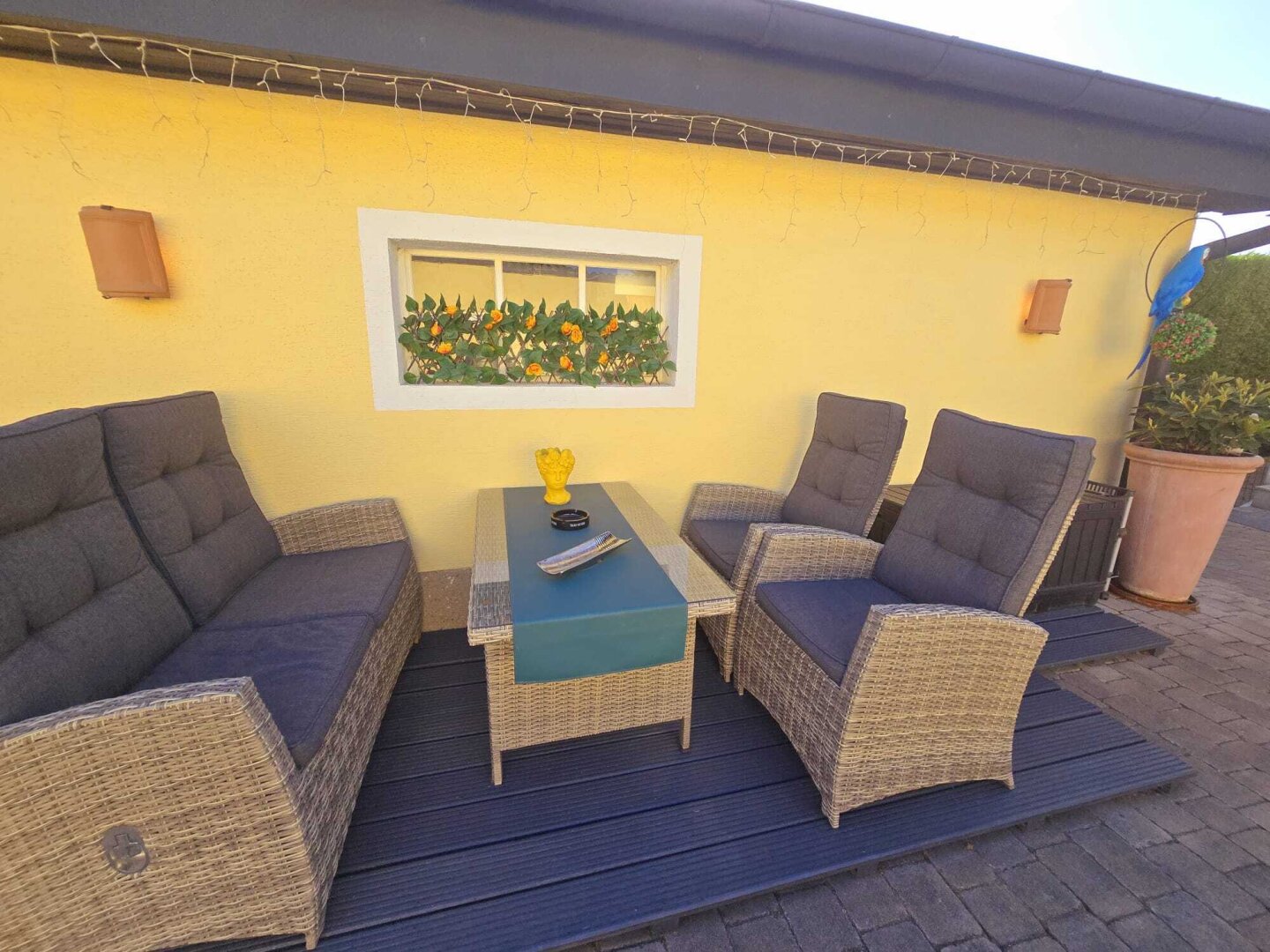 + EINFAMILIENHAUS / Grenze Deutsch Wagram + Grundstück 774m² + BEHEIZTER POOL MIT ÜBERDACHUNG  + GARAGE + CARPORT  + NÄHE S-BAHN +