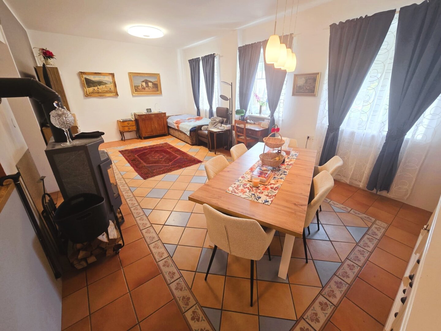 + EINFAMILIENHAUS / Grenze Deutsch Wagram + Grundstück 774m² + BEHEIZTER POOL MIT ÜBERDACHUNG  + GARAGE + CARPORT  + NÄHE S-BAHN +
