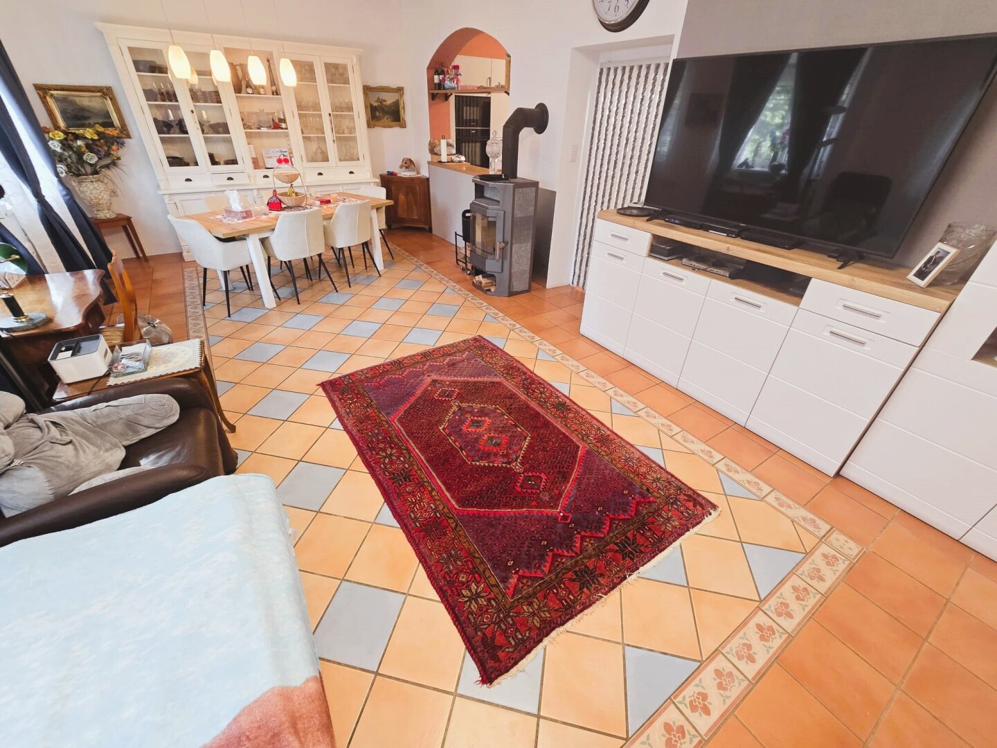 + EINFAMILIENHAUS / Grenze Deutsch Wagram + Grundstück 774m² + BEHEIZTER POOL MIT ÜBERDACHUNG  + GARAGE + CARPORT  + NÄHE S-BAHN +