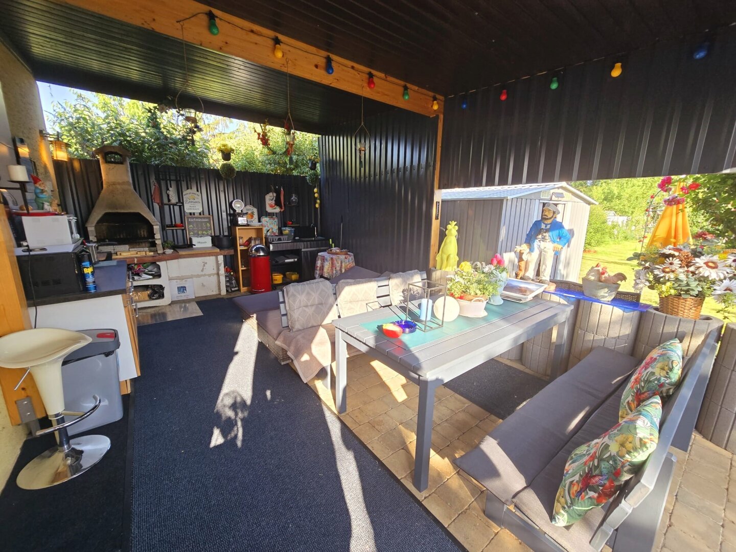 + EINFAMILIENHAUS / Grenze Deutsch Wagram + Grundstück 774m² + BEHEIZTER POOL MIT ÜBERDACHUNG  + GARAGE + CARPORT  + NÄHE S-BAHN +