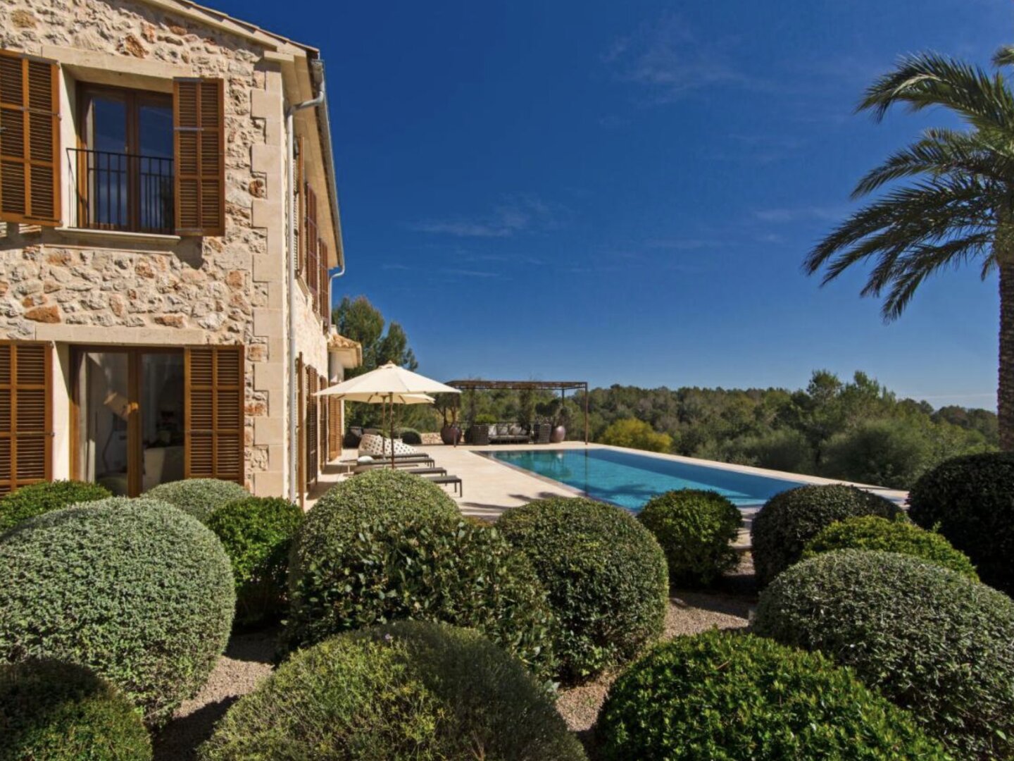 Bestlage nähe Palma de Mallorca! Traumhafte Finca mit Tennisanlage, Pool und 30.000 m2 Eigengrund