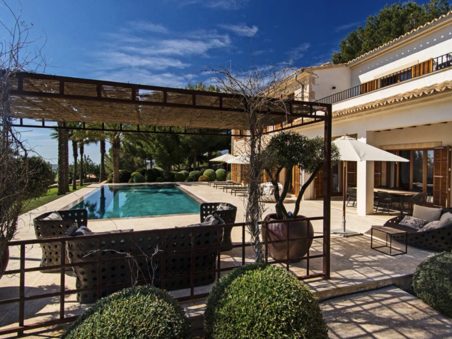 Bestlage nähe Palma de Mallorca! Traumhafte Finca mit Tennisanlage, Pool und 30.000 m2 Eigengrund