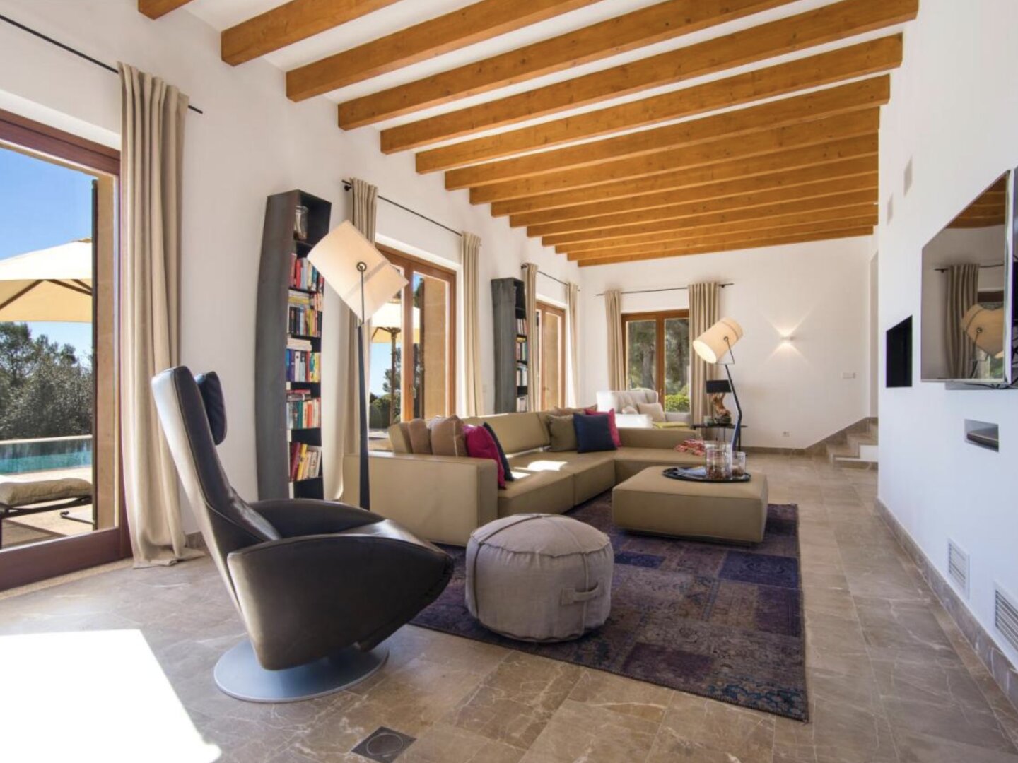 Bestlage nähe Palma de Mallorca! Traumhafte Finca mit Tennisanlage, Pool und 30.000 m2 Eigengrund