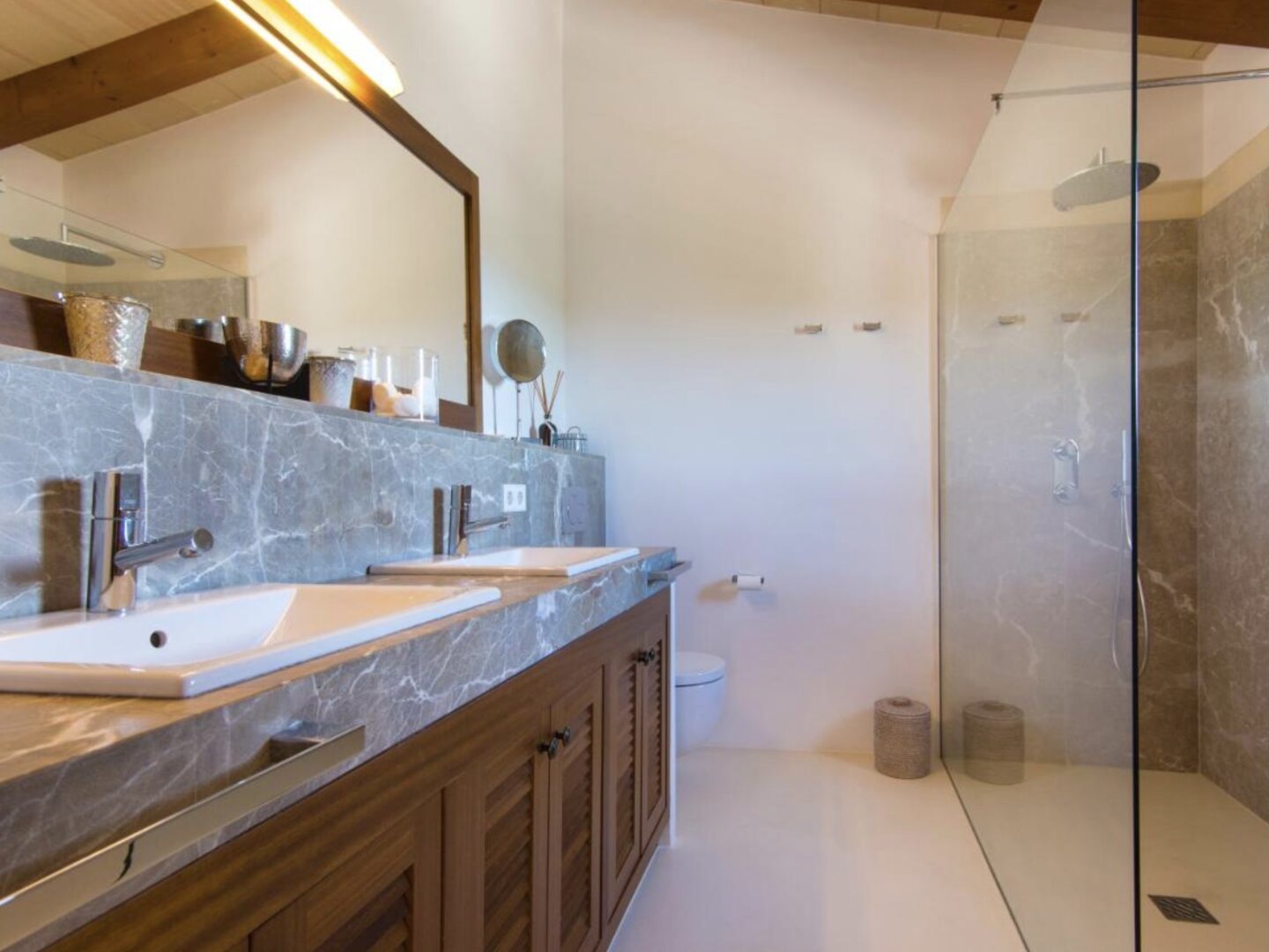 Bestlage nähe Palma de Mallorca! Traumhafte Finca mit Tennisanlage, Pool und 30.000 m2 Eigengrund