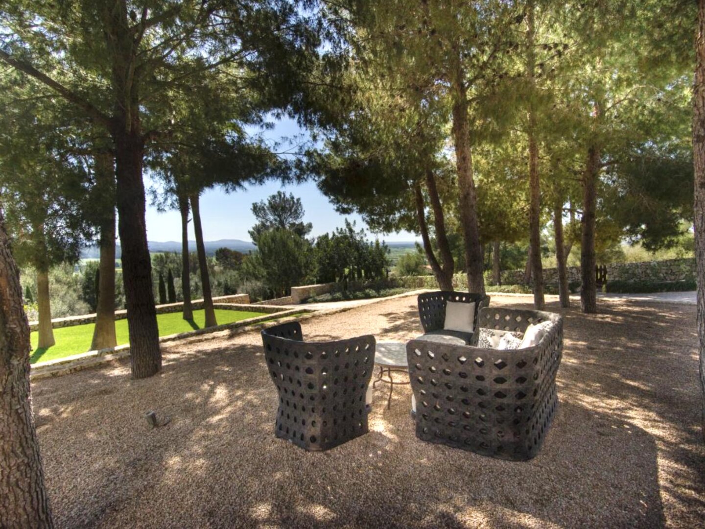 Bestlage nähe Palma de Mallorca! Traumhafte Finca mit Tennisanlage, Pool und 30.000 m2 Eigengrund