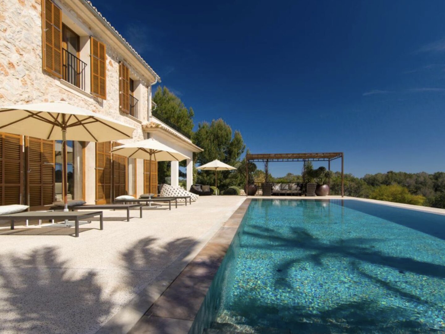 Bestlage nähe Palma de Mallorca! Traumhafte Finca mit Tennisanlage, Pool und 30.000 m2 Eigengrund