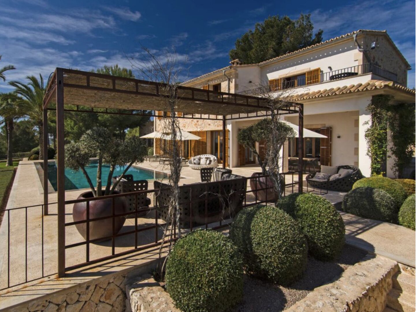 Bestlage nähe Palma de Mallorca! Traumhafte Finca mit Tennisanlage, Pool und 30.000 m2 Eigengrund