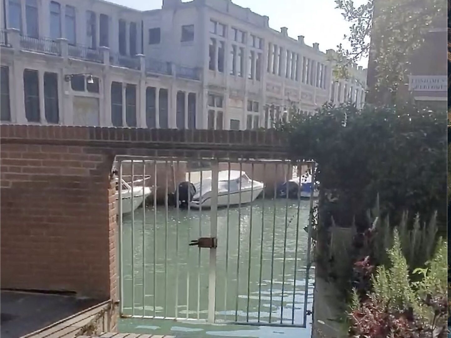 Zehn Minuten zum Markusplatz! Perfekte 2-Zimmer-Wohnung mit Gemeinschaftsterrasse und Garten in Giudecca