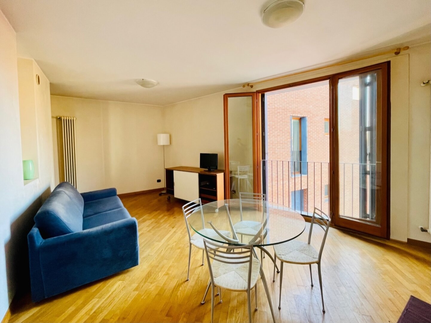 Zehn Minuten zum Markusplatz! Perfekte 2-Zimmer-Wohnung mit Gemeinschaftsterrasse und Garten in Giudecca