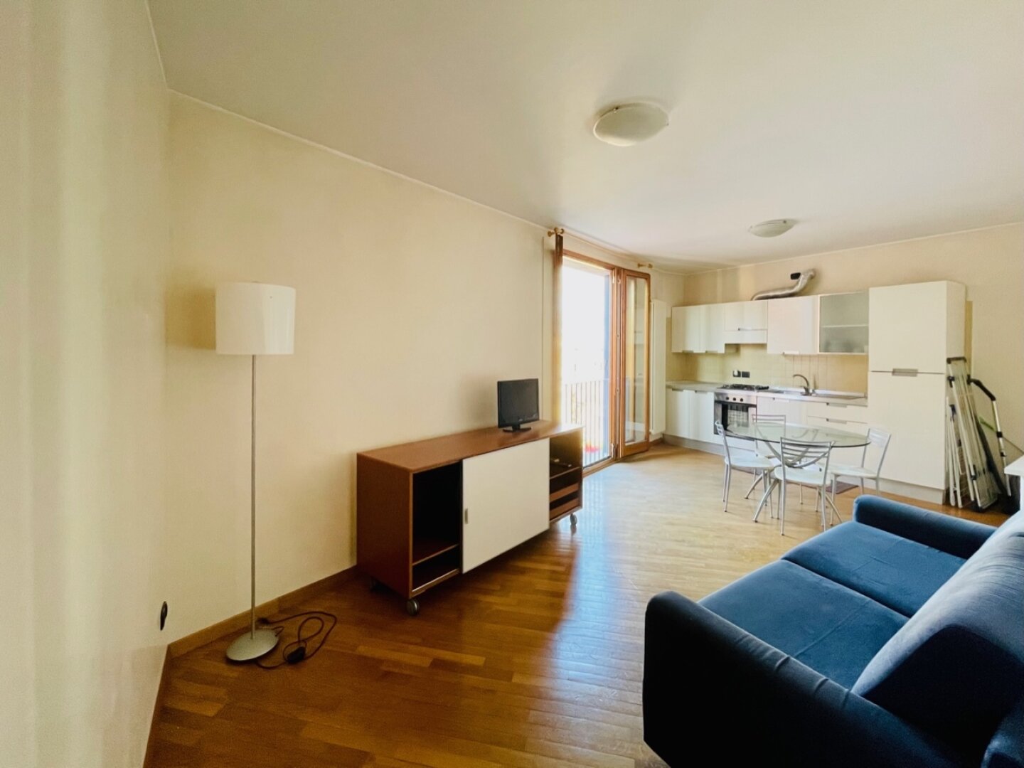 Zehn Minuten zum Markusplatz! Perfekte 2-Zimmer-Wohnung mit Gemeinschaftsterrasse und Garten in Giudecca