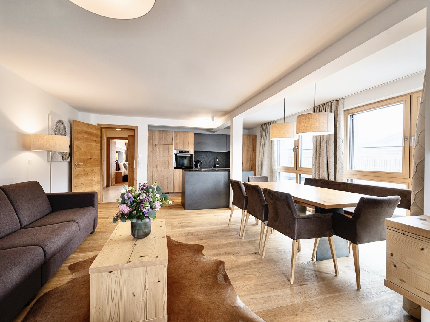 Bestlage Pinzgau mit ca. 6% Rendite! Sonniges 4-Zimmer-Apartment mit zwei Terrassen sowie Aussenpool