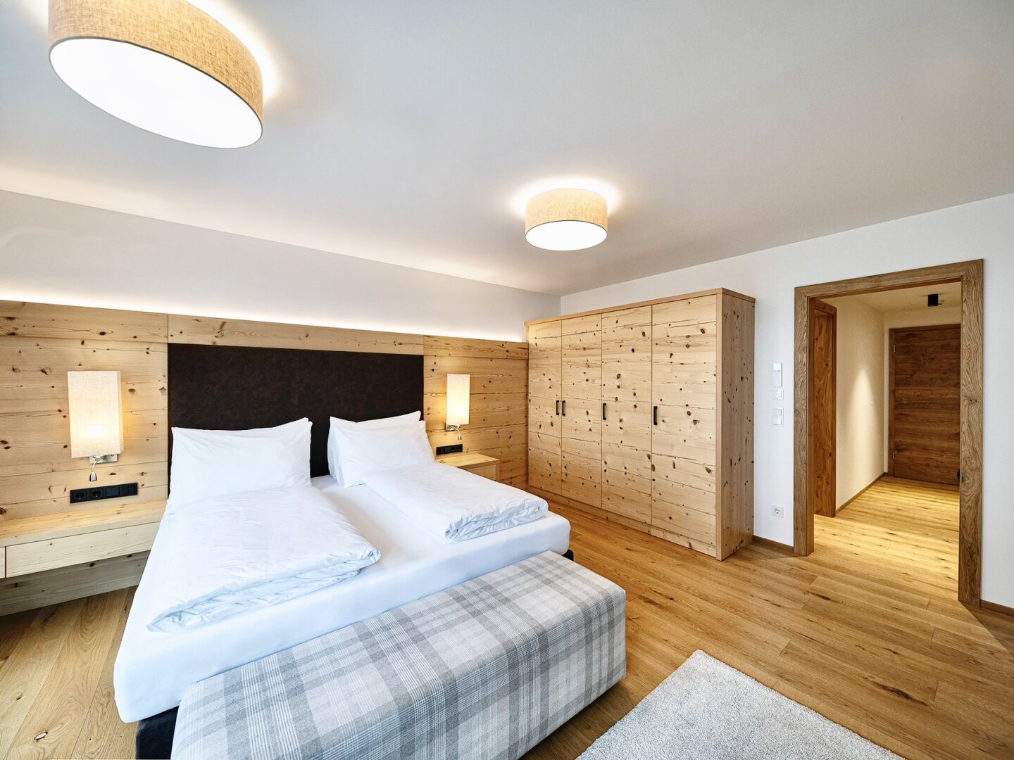 Bestlage Pinzgau mit ca. 6% Rendite! 3-Zimmer-Wohnung mit Südterrasse sowie beheiztem Aussenpool