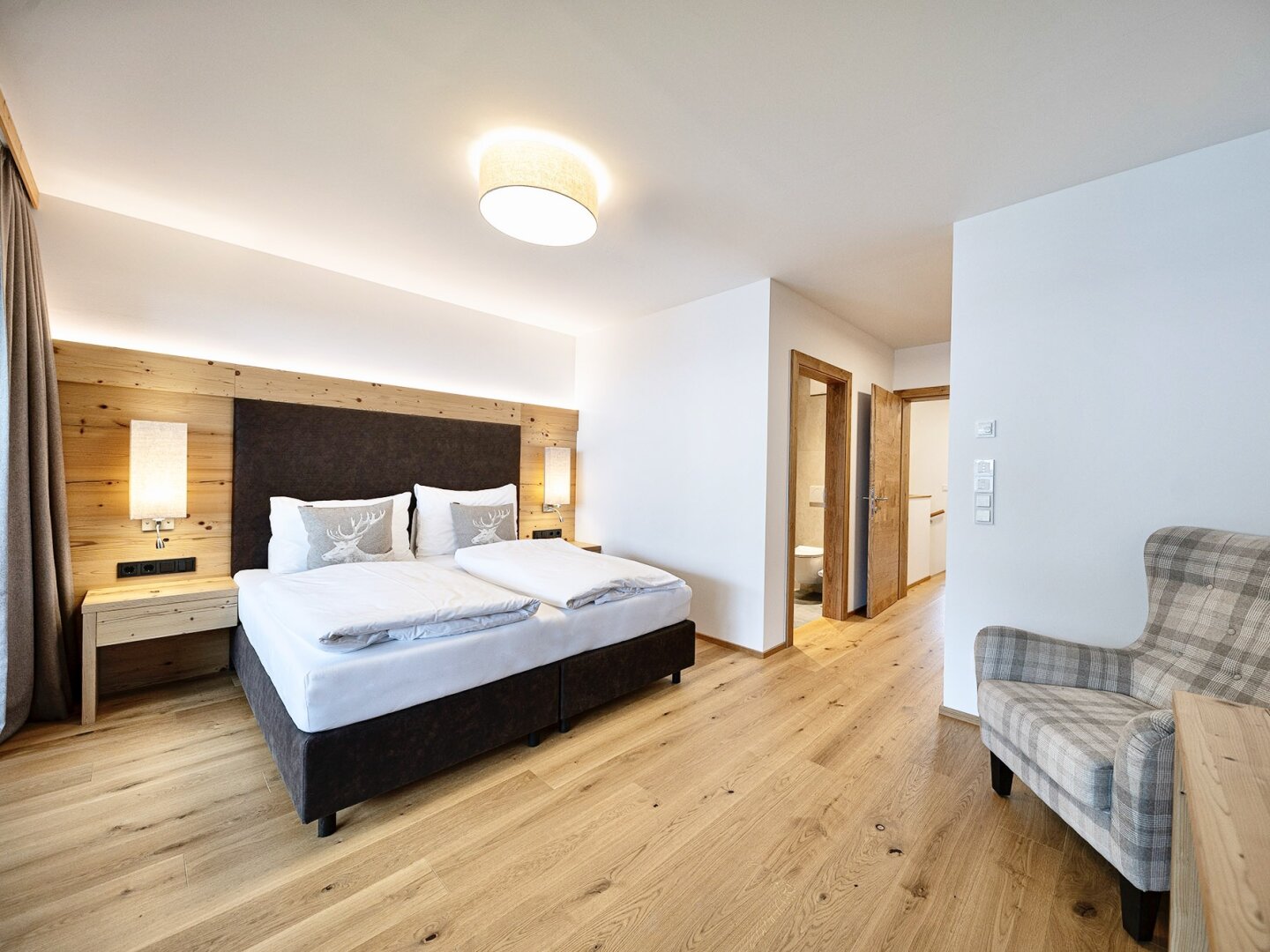 Bestlage Pinzgau mit ca. 6% Rendite! 3-Zimmer-Maisonette mit Terrasse, Balkon sowie beheiztem Aussenpool
