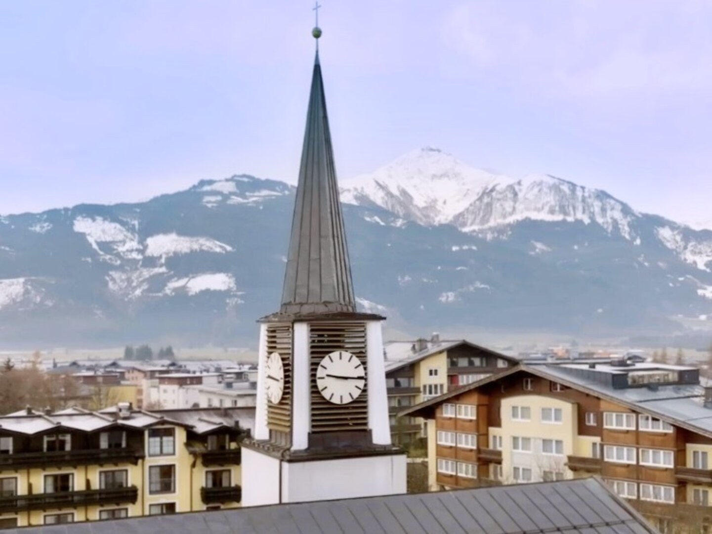Bestlage Pinzgau mit ca. 6% Rendite! 3-Zimmer-Maisonette mit Terrasse, Balkon sowie beheiztem Aussenpool