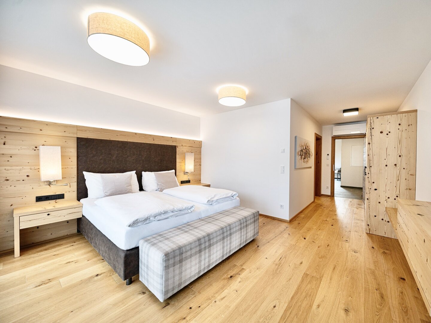 Bestlage Pinzgau mit ca. 6% Rendite! Sieben Apartments mit Terrassen, Balkonen und beheiztem Aussenpool