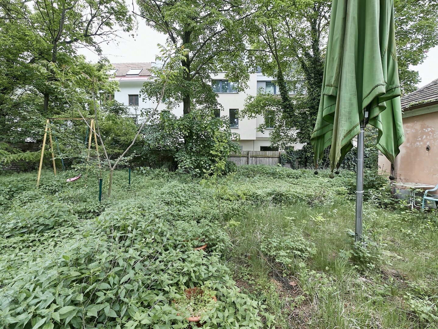Schönes Doppel-Eckgrundstück mit Eigengarten und viel Potential