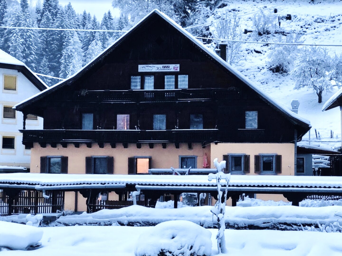 Nahe Katschberg und Nockberge! Teilrenovierter Landgasthof / Generationenhaus im Ski- und Wandergebiet mit Potential