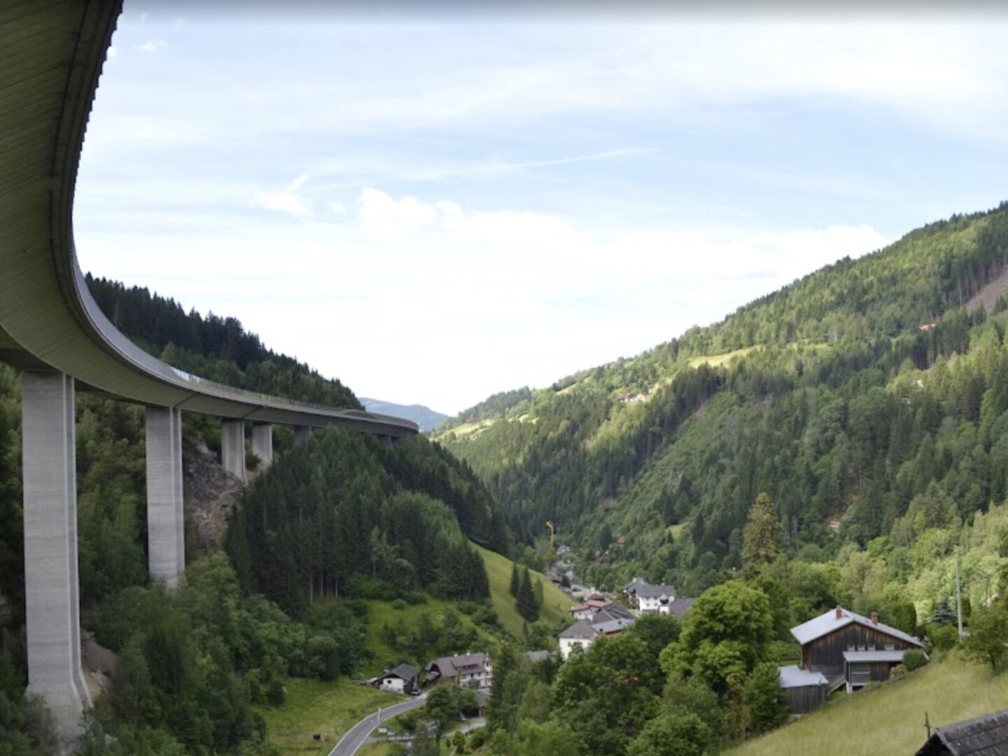 Nahe Katschberg und Nockberge! Teilrenovierter Landgasthof / Generationenhaus im Ski- und Wandergebiet mit Potential