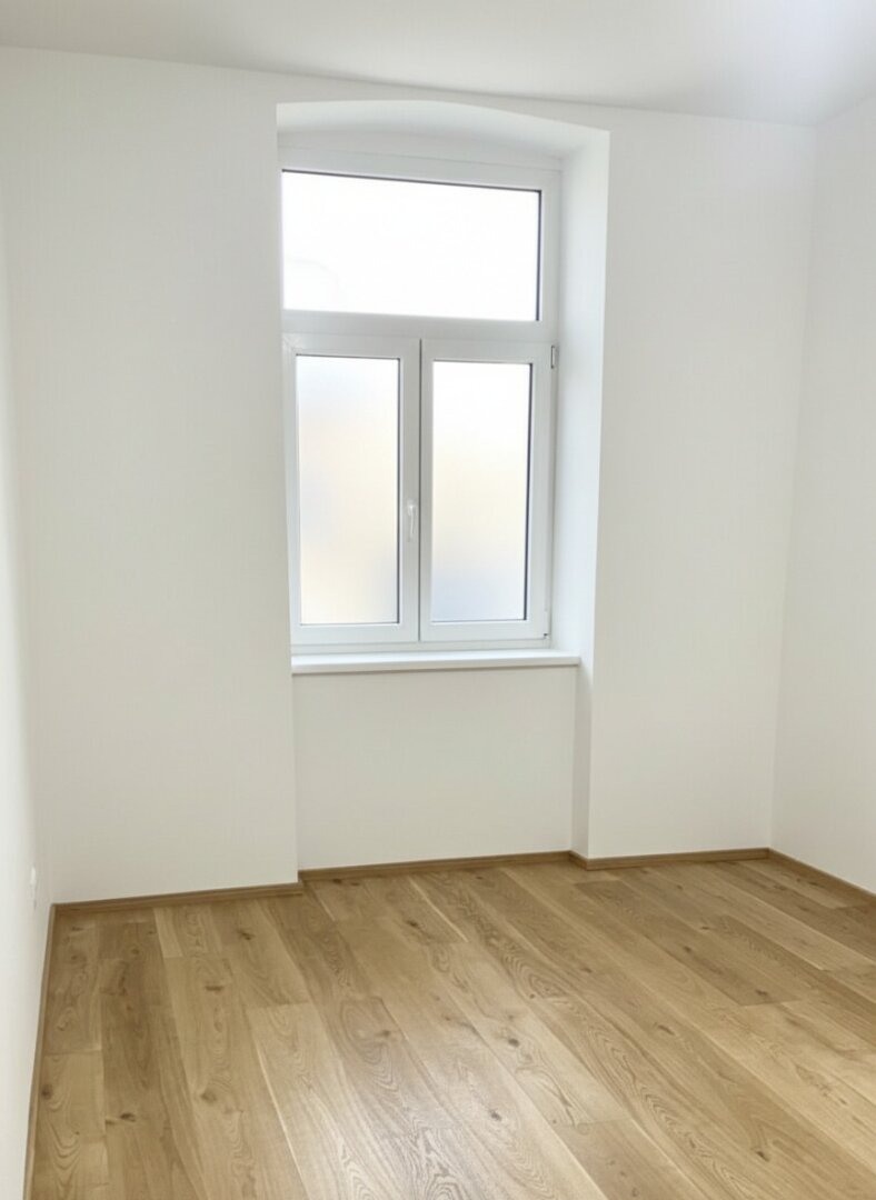 U-Bahn-Nähe U3 und U6! Liebevoll sanierte 2-Zimmer-Altbau-Wohnung mit Südloggia in generalsaniertem Gründerzeithaus