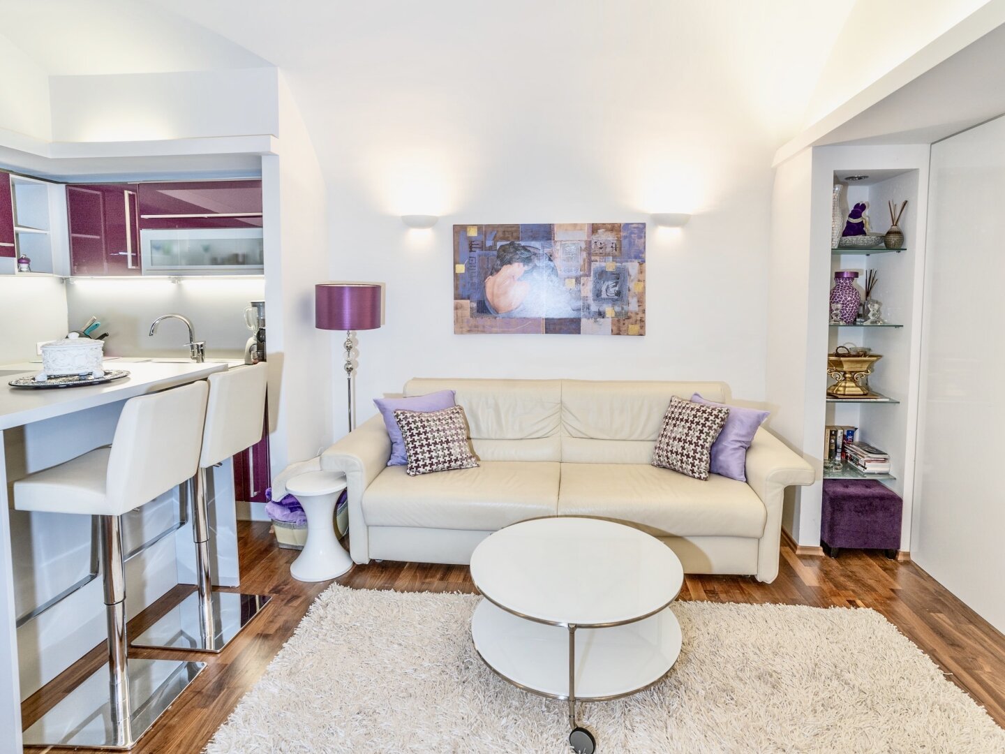 Bestlage Nähe Mariahilferstraße! Sonniges 2-Zimmer-Büro mit Eigengarten in Biedermeier-Haus