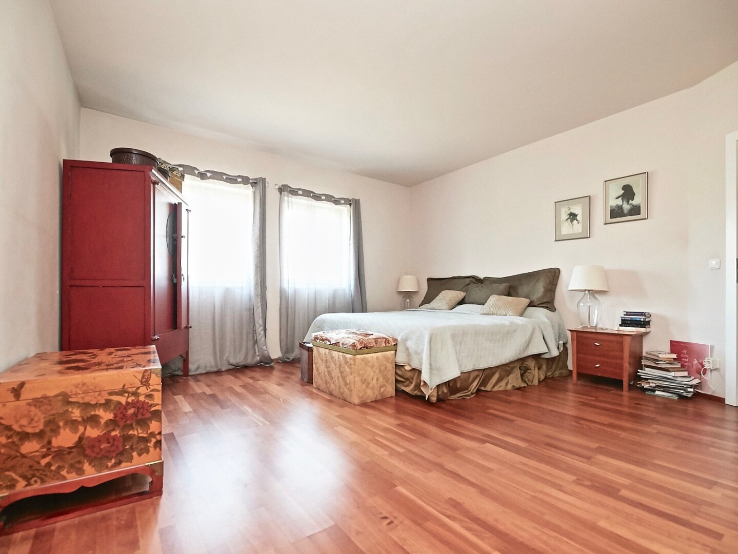 Stadtgrenze von Wien! Elegantes Einfamilienhaus mit uneinsehbarem Garten, restauriertem Weinkeller und Doppelgarage