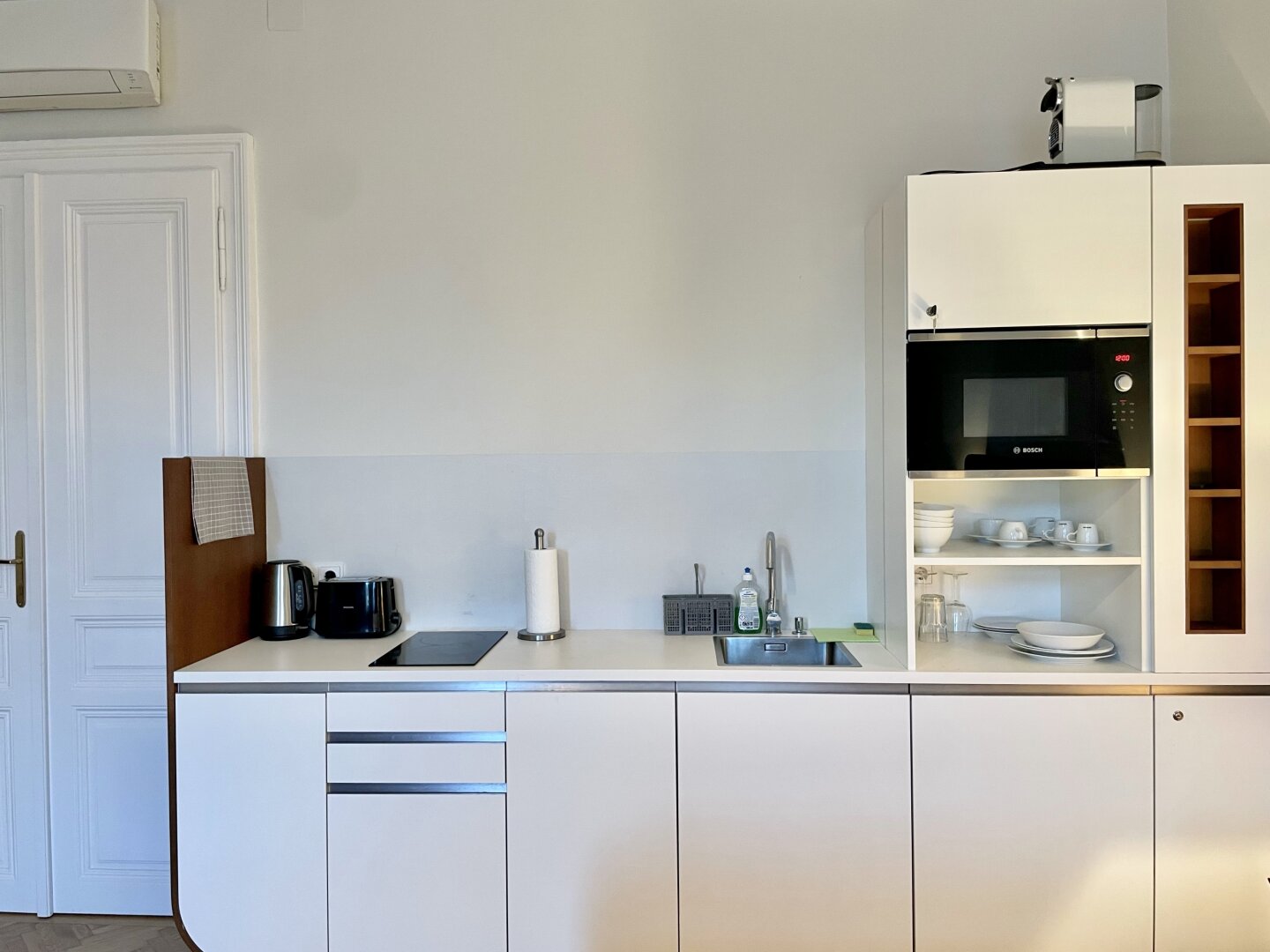 Westbahnhof und U-Bahn-Nähe! Überwiegend generalsaniertes, möbliertes Wohnungspaket mit Airbnb-Eignung in Jugendstilhaus
