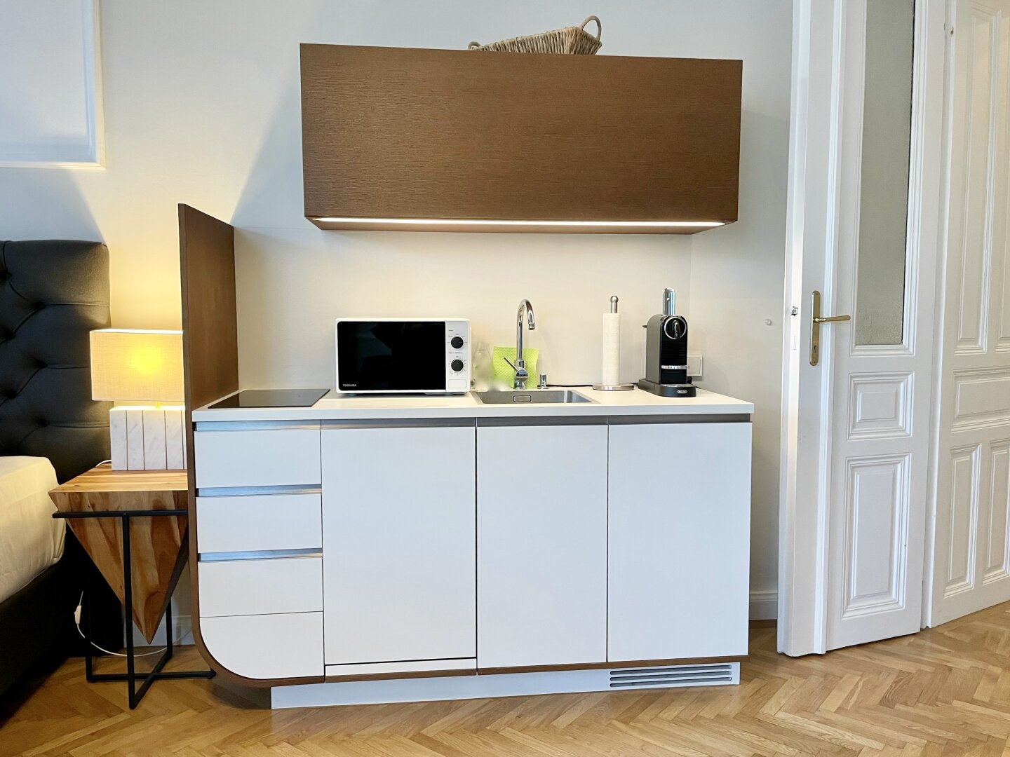 Westbahnhof und U-Bahn-Nähe! Überwiegend generalsaniertes, möbliertes Wohnungspaket mit Airbnb-Eignung in Jugendstilhaus