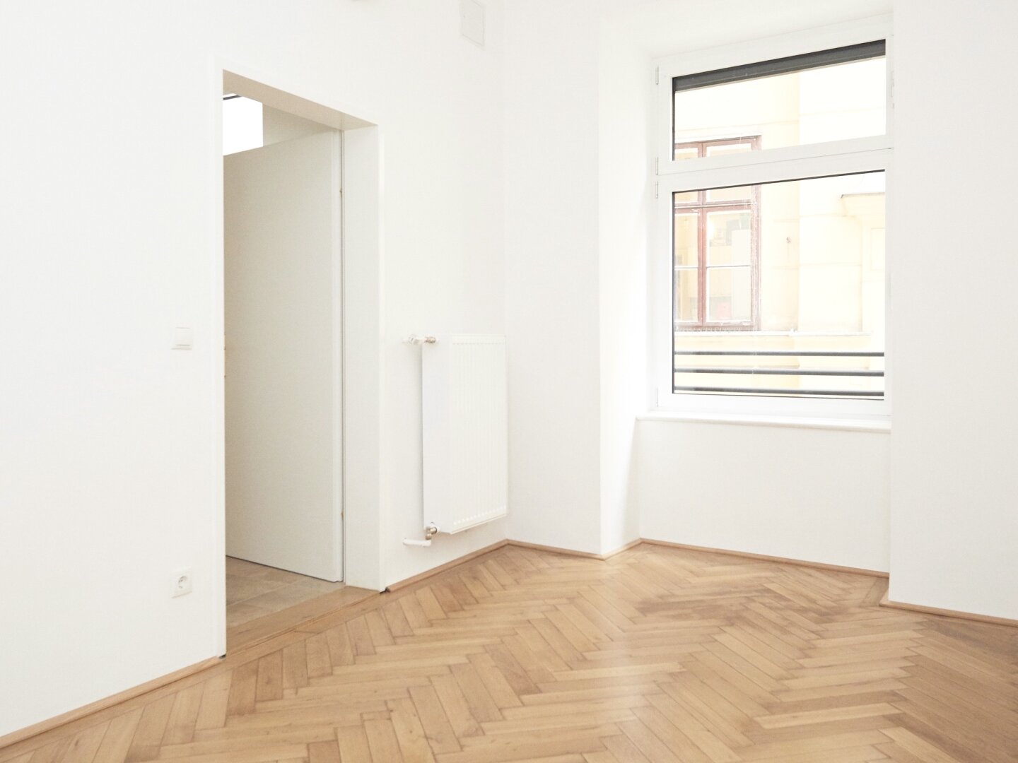 Bestlage und provisionsfrei bei Albertina! Unbefristetes Büro-Sharing mit 3 bzw. optional 4 Zimmern im repäsentativen Stilaltbau