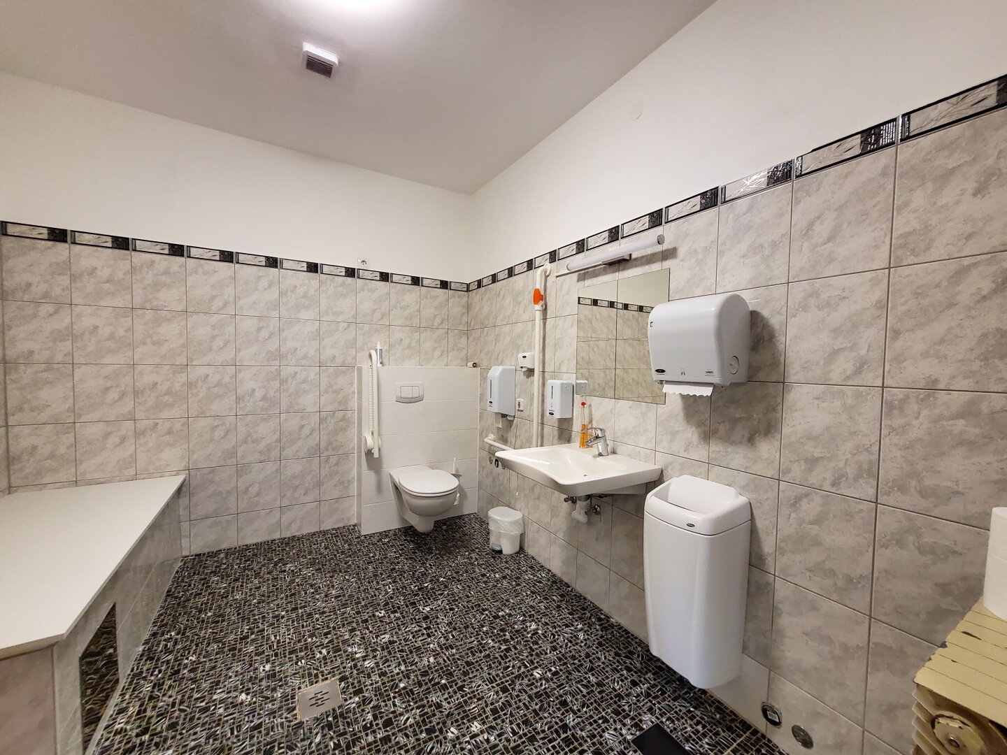 +++Geschäftsfläche mit Cafe und Kühlraum in zentraler Lage nähe Oberpullendorf+++