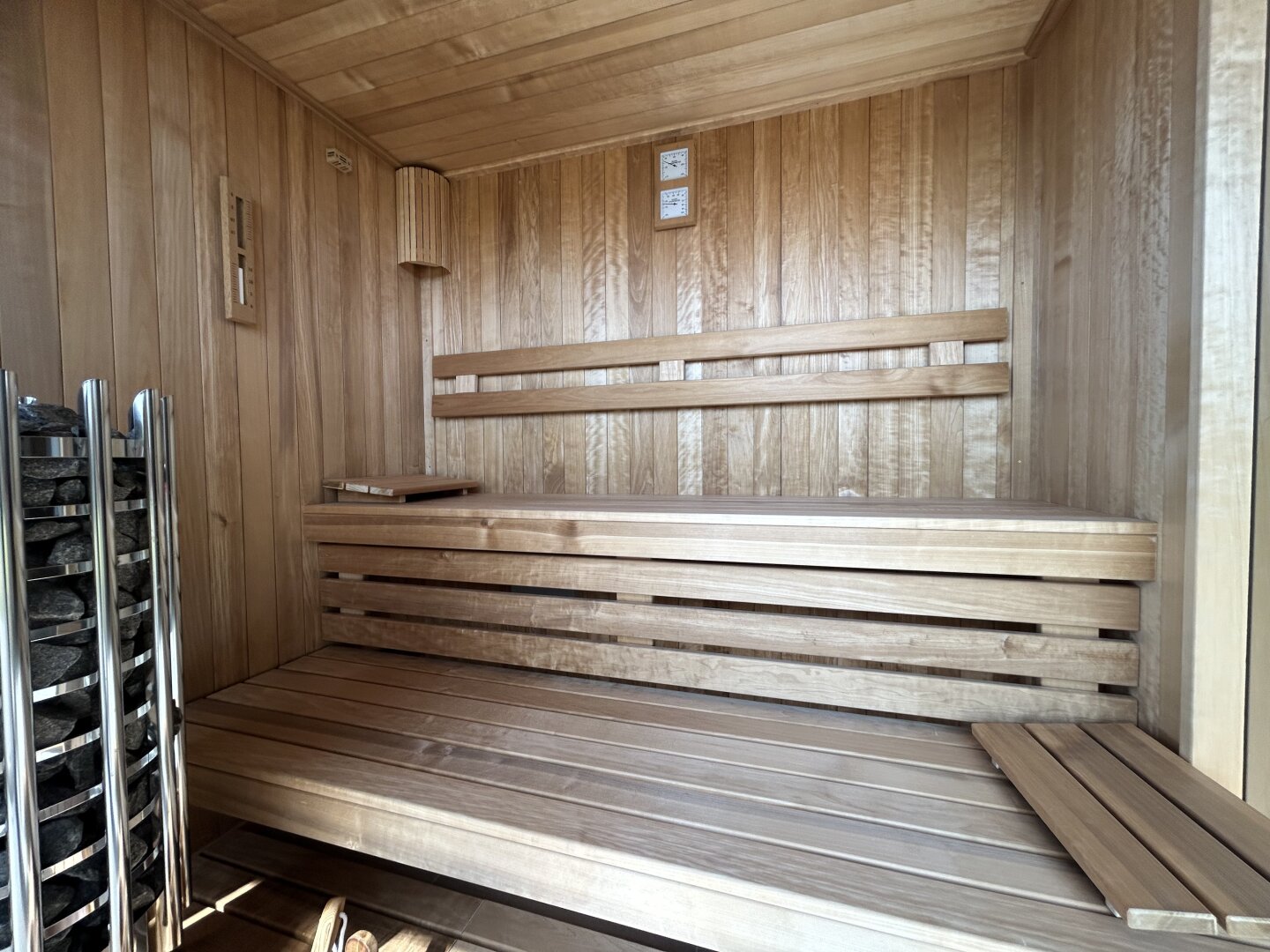 ++Wohnen wo andere Urlaub machen,das Chalet am Golfplatz unmittelbar neben der Therme Lutzmannsburg++