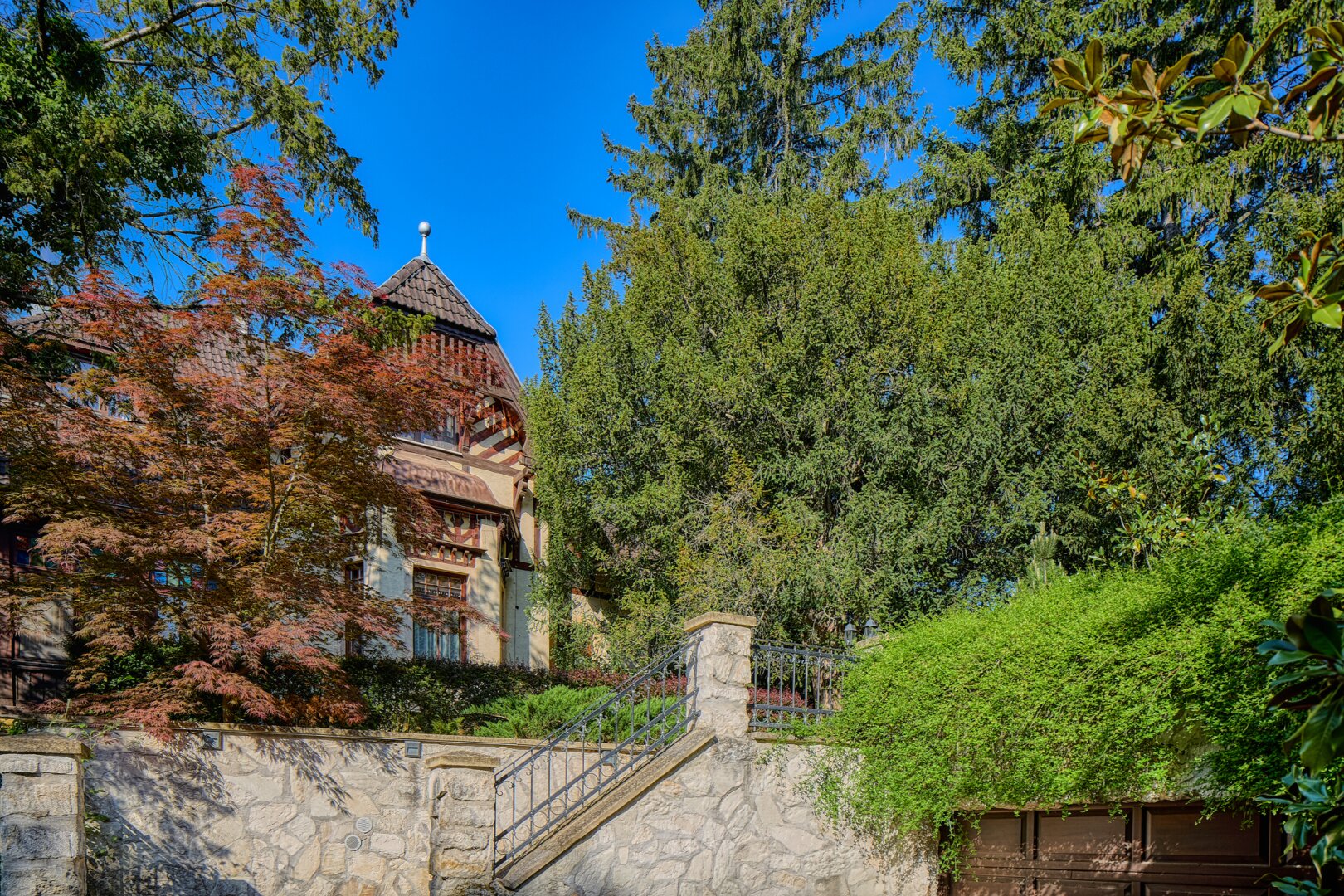 +++ Einmalige Jugendstilvilla mit Traumgarten, Pool & Weinkeller in Bestlage von SOPRON +++