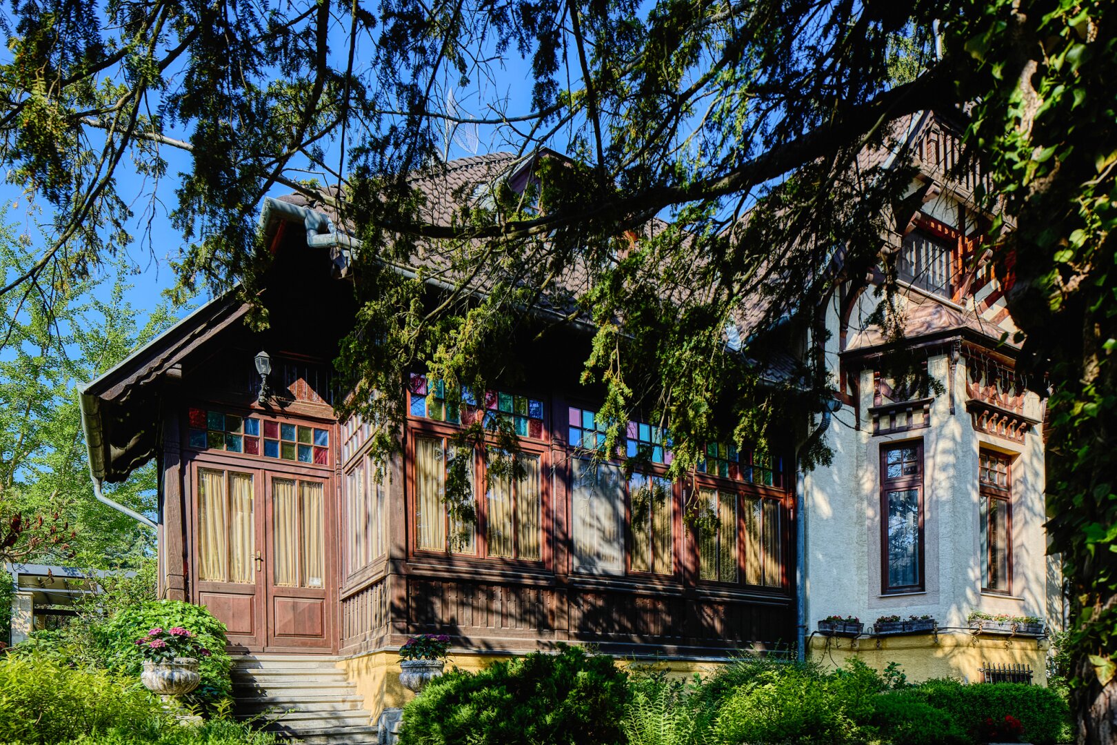 +++ Einmalige Jugendstilvilla mit Traumgarten, Pool & Weinkeller in Bestlage von SOPRON +++