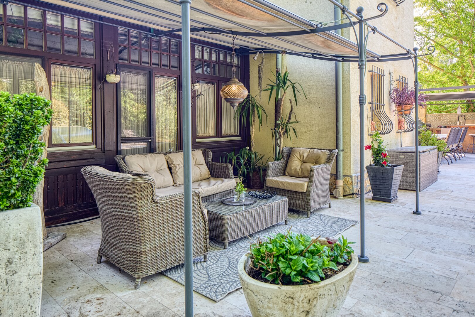 +++ Einmalige Jugendstilvilla mit Traumgarten, Pool & Weinkeller in Bestlage von SOPRON +++