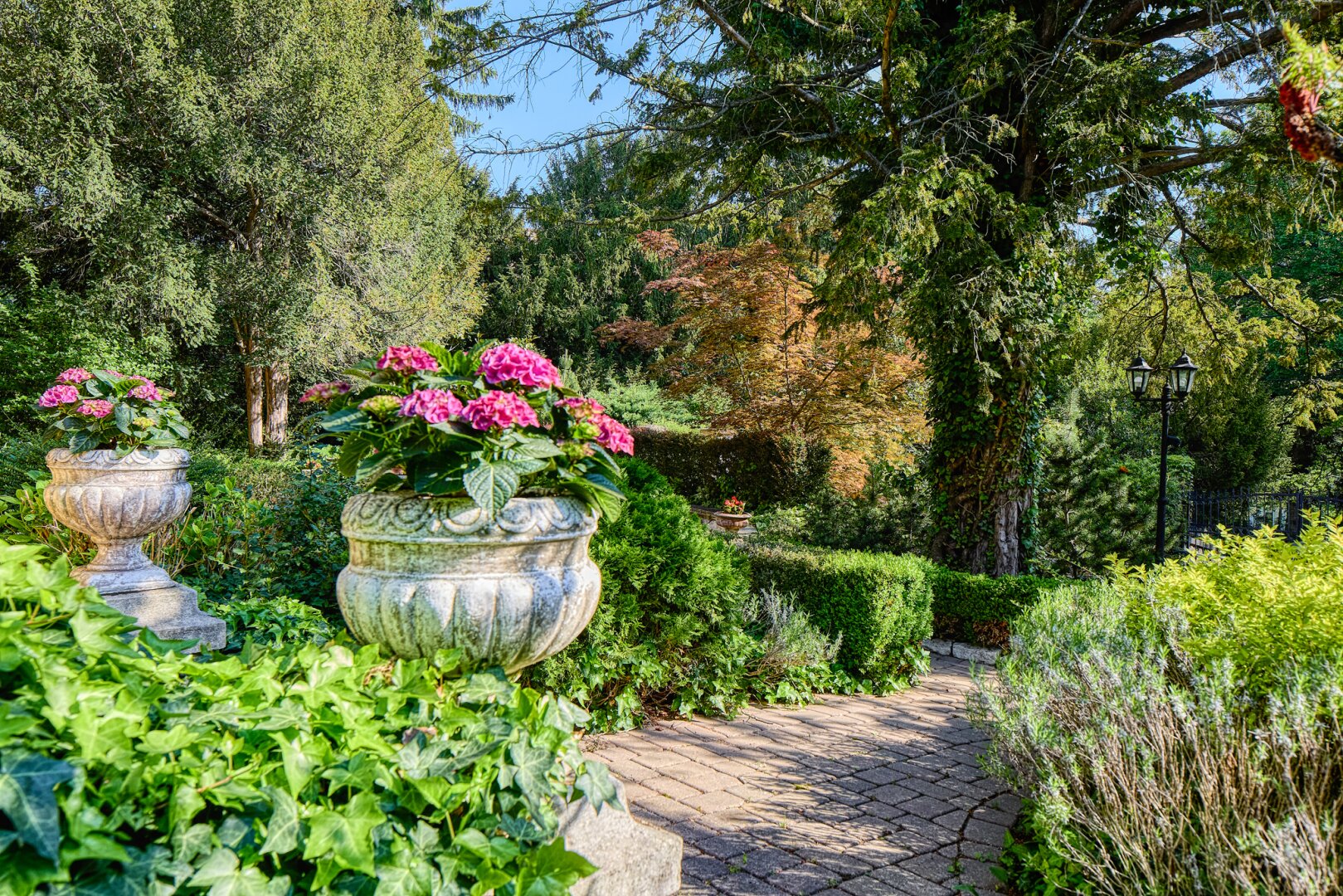 +++ Einmalige Jugendstilvilla mit Traumgarten, Pool & Weinkeller in Bestlage von SOPRON +++