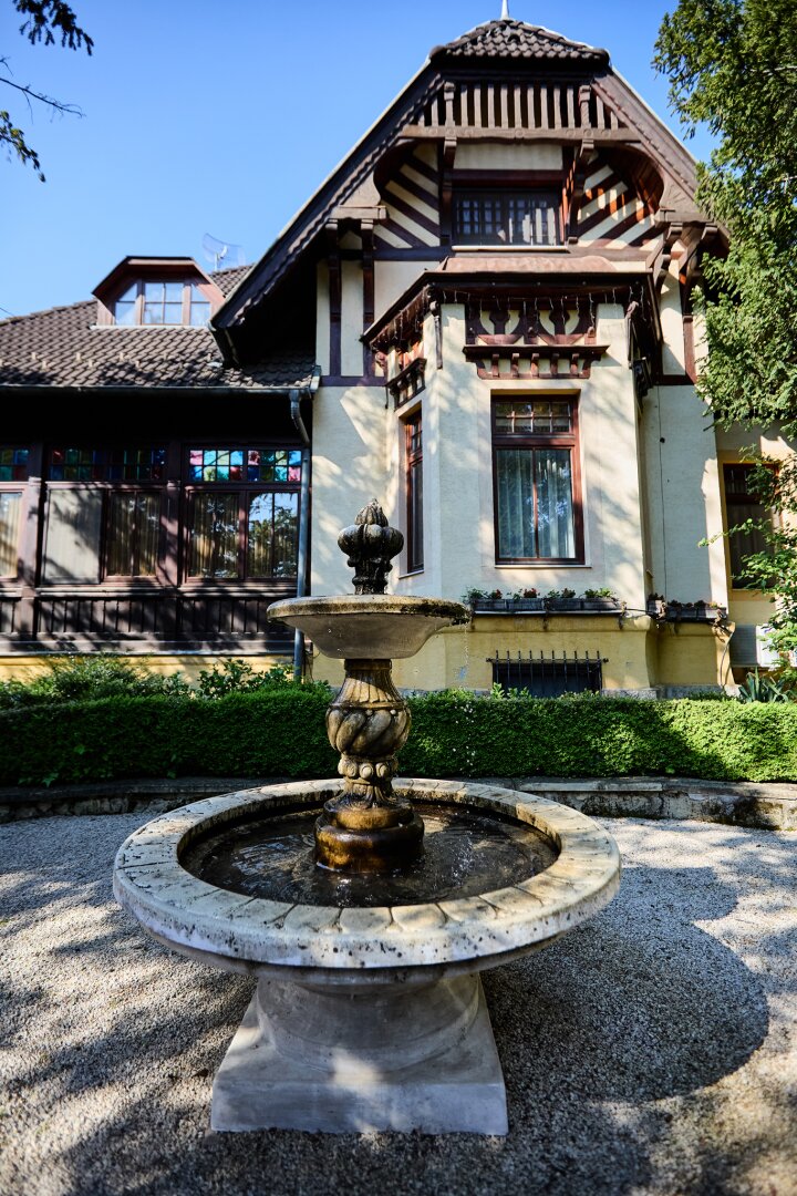 +++ Einmalige Jugendstilvilla mit Traumgarten, Pool & Weinkeller in Bestlage von SOPRON +++