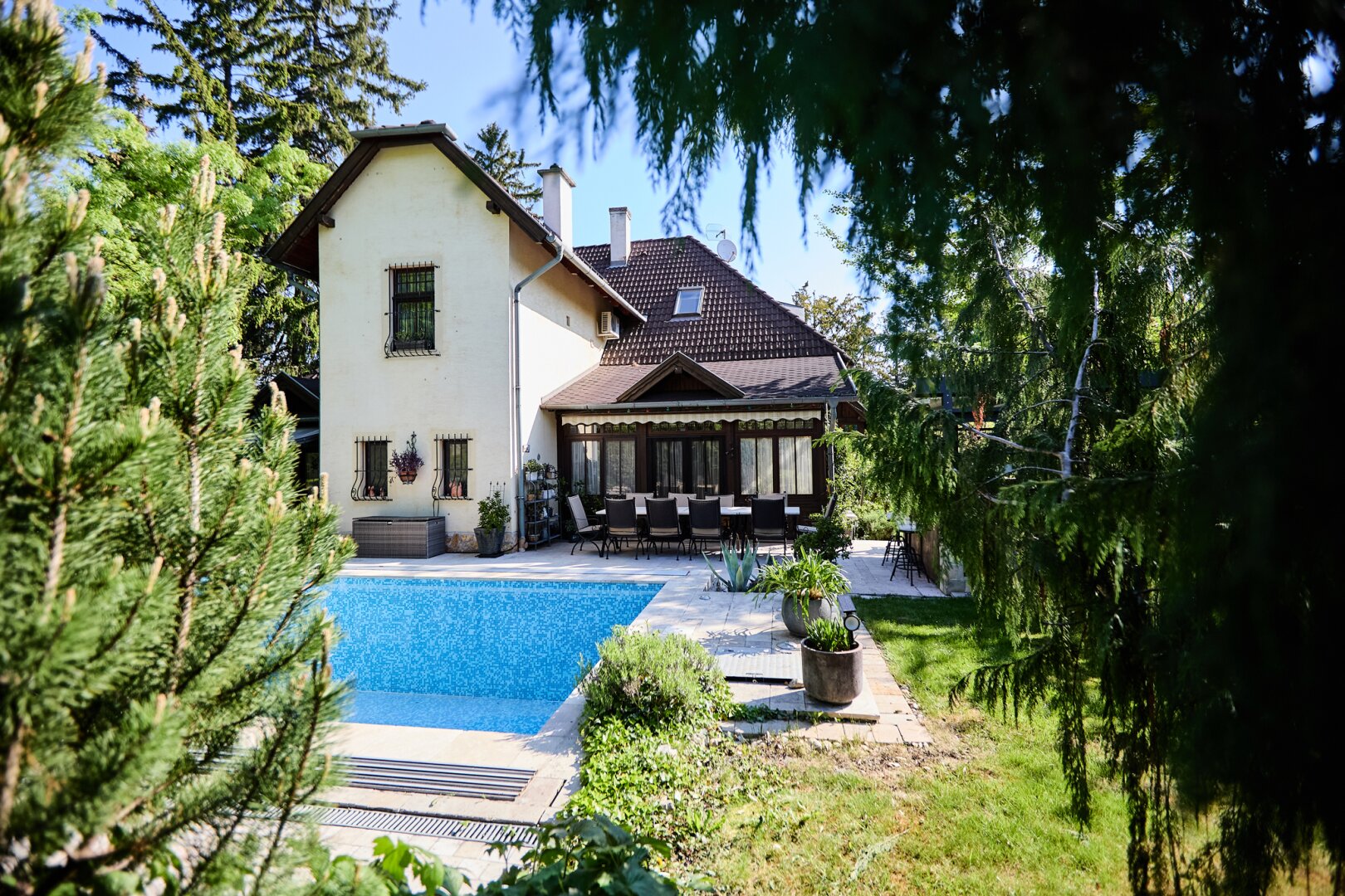 +++ Einmalige Jugendstilvilla mit Traumgarten, Pool & Weinkeller in Bestlage von SOPRON +++