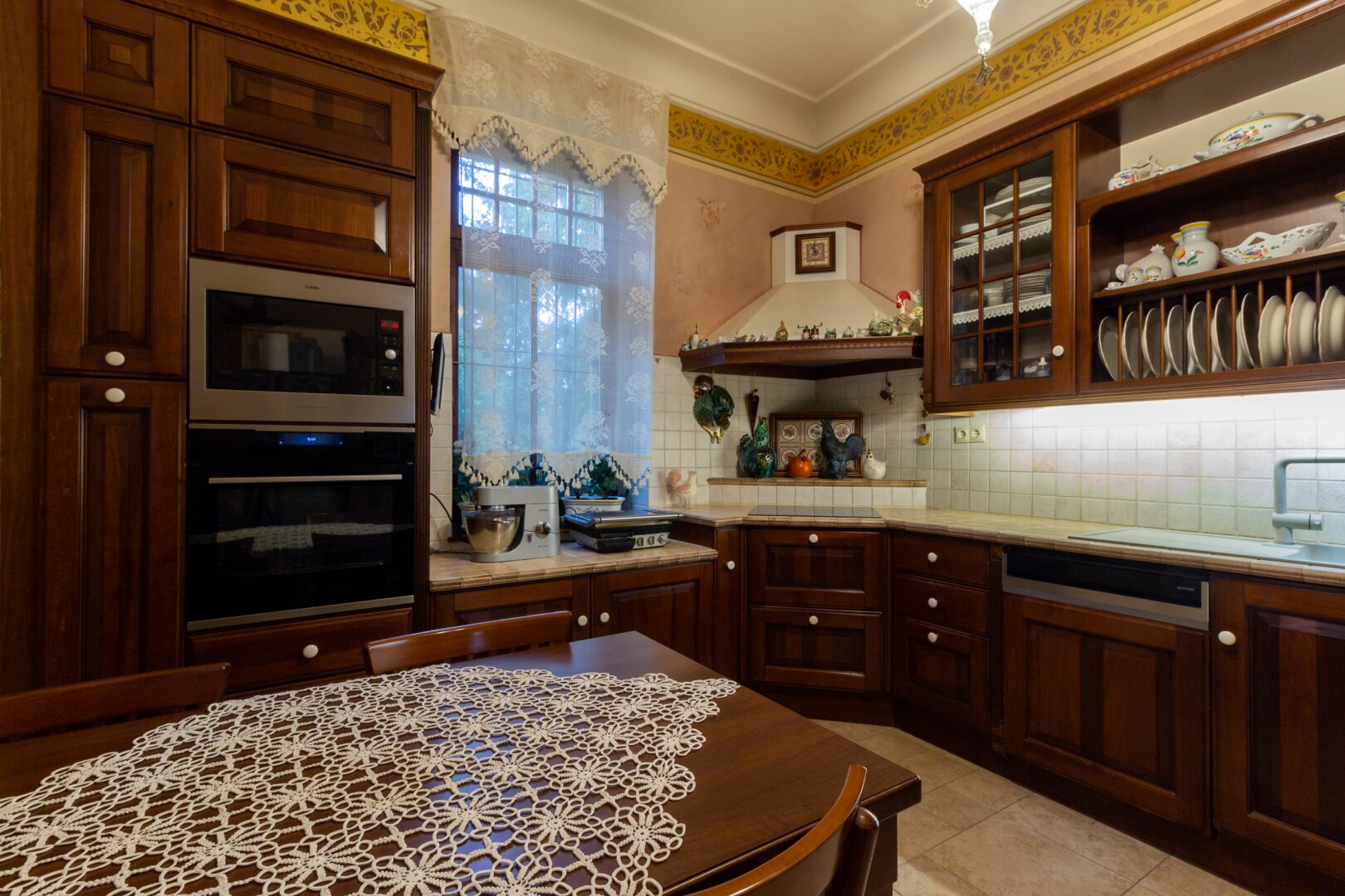 +++ Einmalige Jugendstilvilla mit Traumgarten, Pool & Weinkeller in Bestlage von SOPRON +++