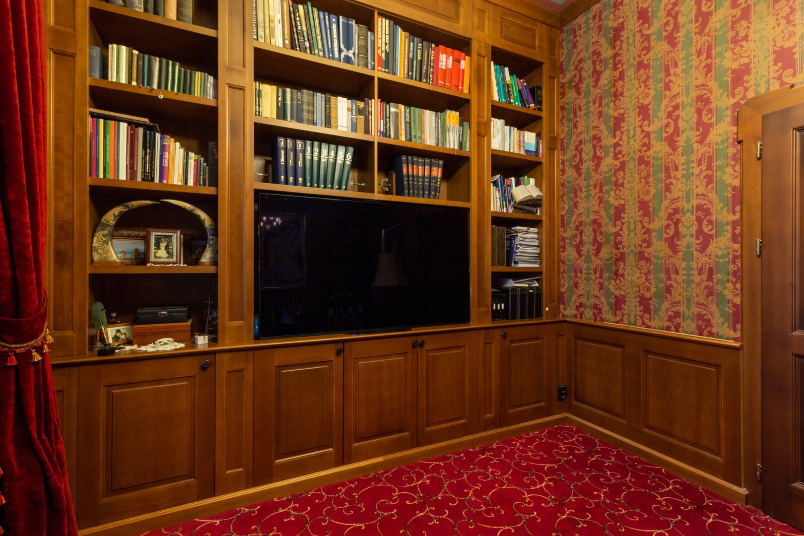 +++ Einmalige Jugendstilvilla mit Traumgarten, Pool & Weinkeller in Bestlage von SOPRON +++