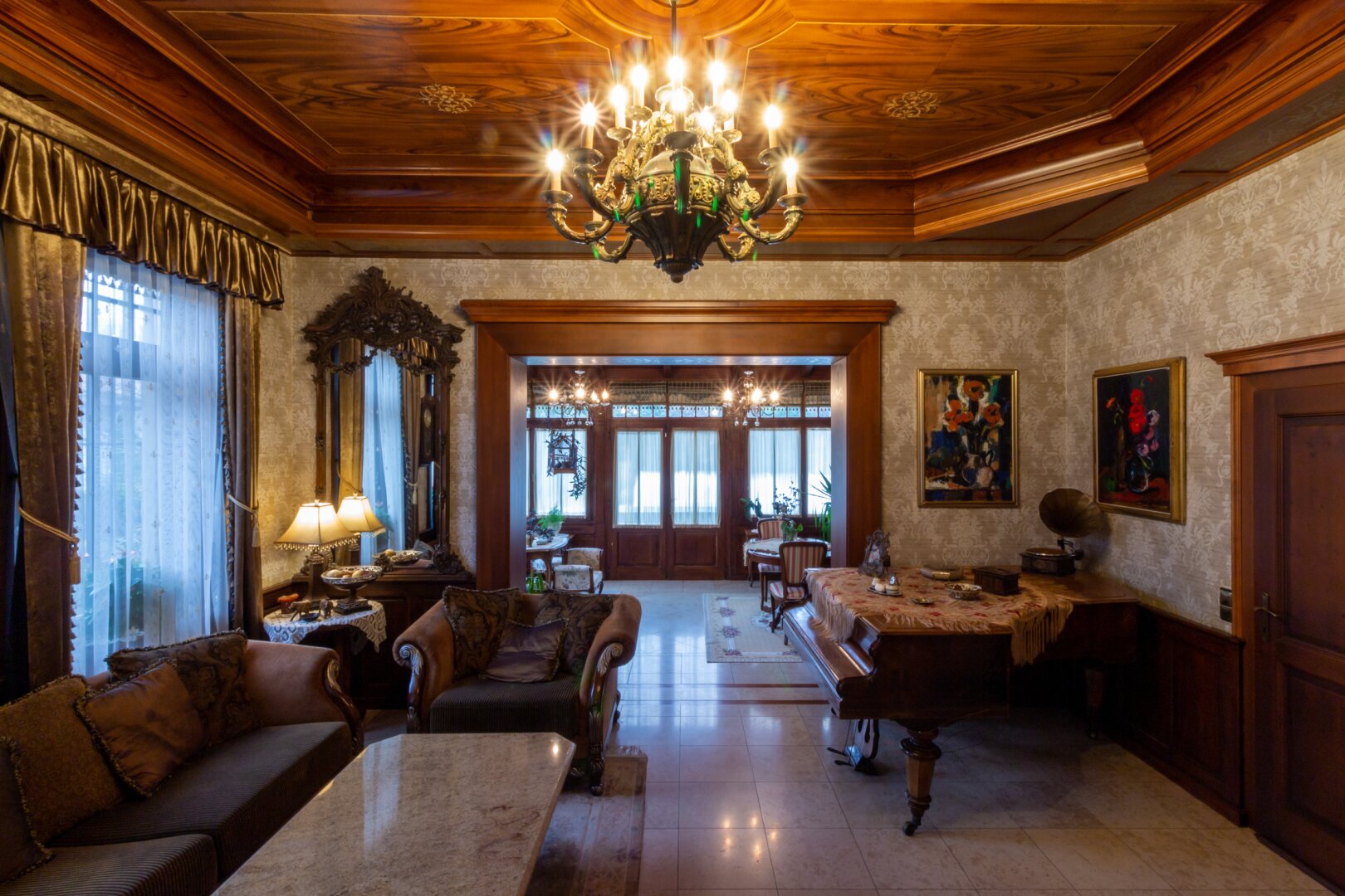 +++ Einmalige Jugendstilvilla mit Traumgarten, Pool & Weinkeller in Bestlage von SOPRON +++