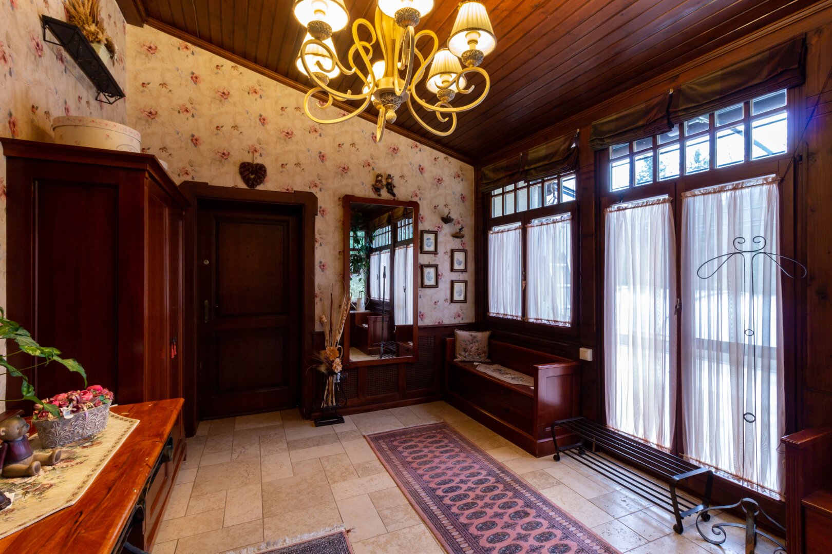 +++ Einmalige Jugendstilvilla mit Traumgarten, Pool & Weinkeller in Bestlage von SOPRON +++