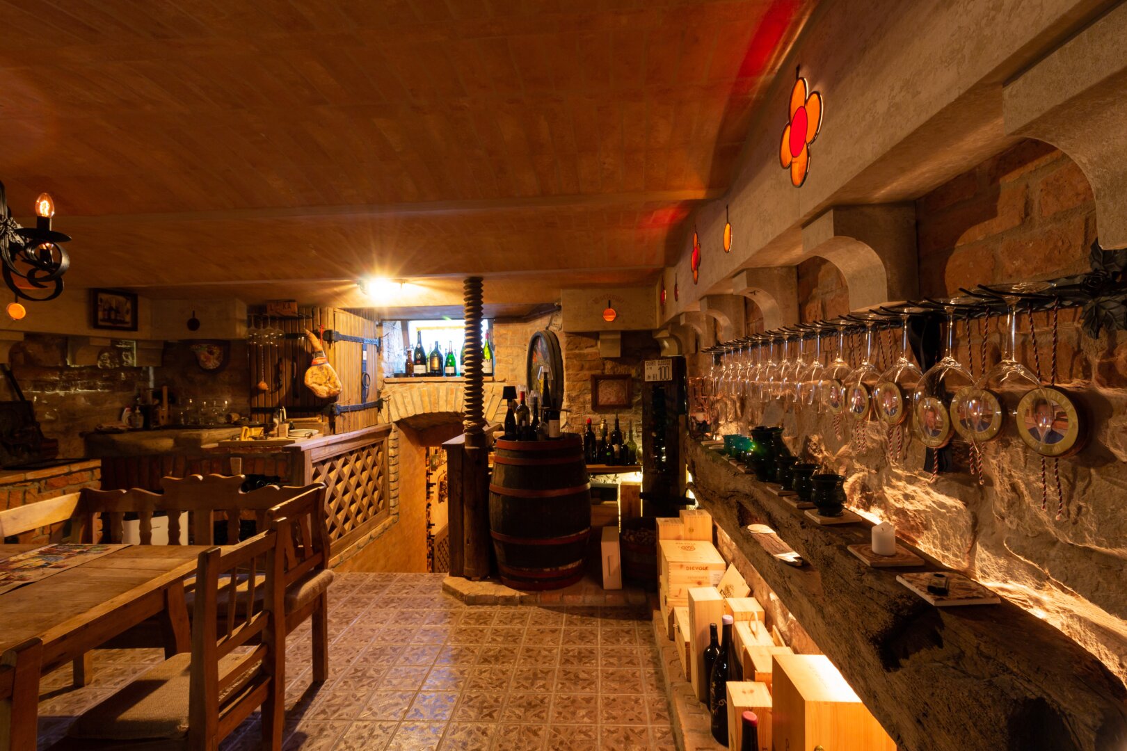 +++ Einmalige Jugendstilvilla mit Traumgarten, Pool & Weinkeller in Bestlage von SOPRON +++