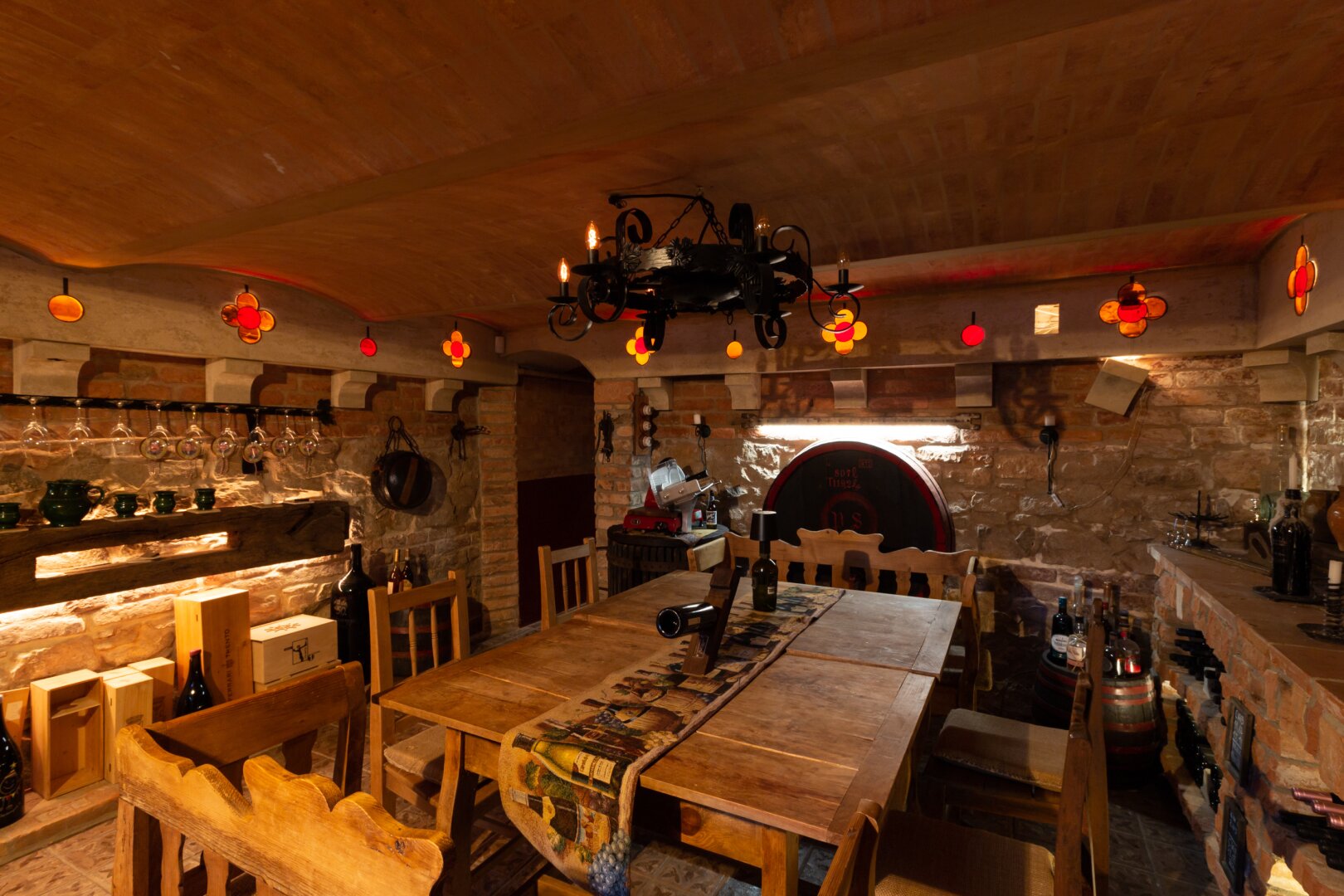 +++ Einmalige Jugendstilvilla mit Traumgarten, Pool & Weinkeller in Bestlage von SOPRON +++