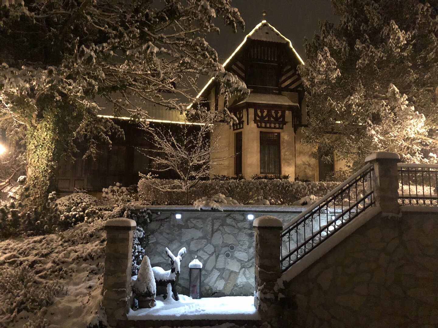 +++ Einmalige Jugendstilvilla mit Traumgarten, Pool & Weinkeller in Bestlage von SOPRON +++